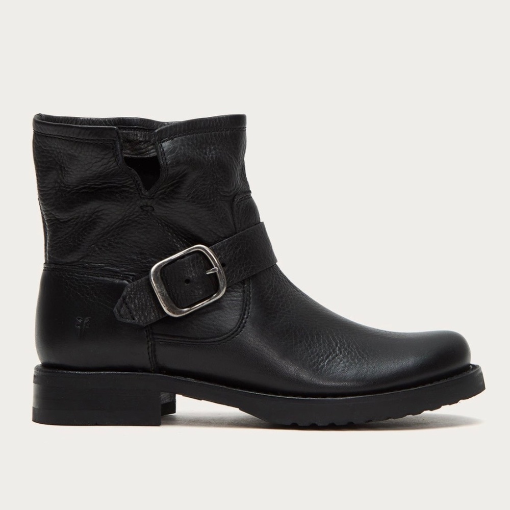 FRYE Veronica Leather Ankle Boots Booties in Black Size 7.5  NWOB